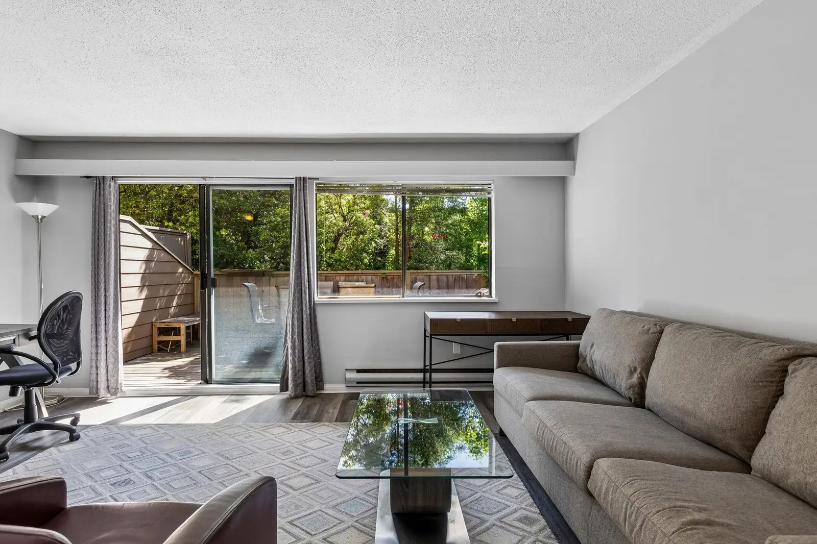 102 107 W 27TH STREET, North Vancouver BC V7N 4G5