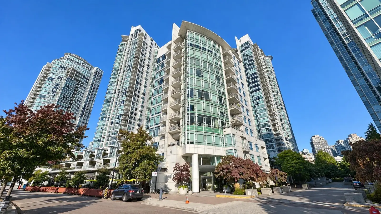 701 1111 MARINASIDE CRESCENT, Vancouver BC V6Z 2Y3
