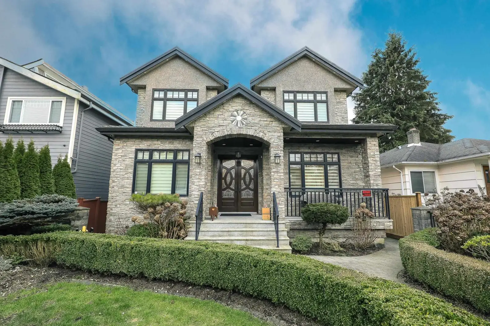 66 W 44TH AVENUE, Vancouver BC V5Y 2V1