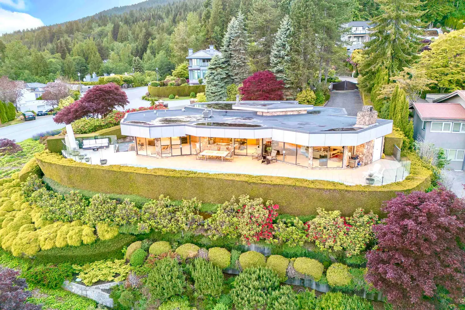 1485 CHARTWELL DRIVE, West Vancouver BC V7S 2R9