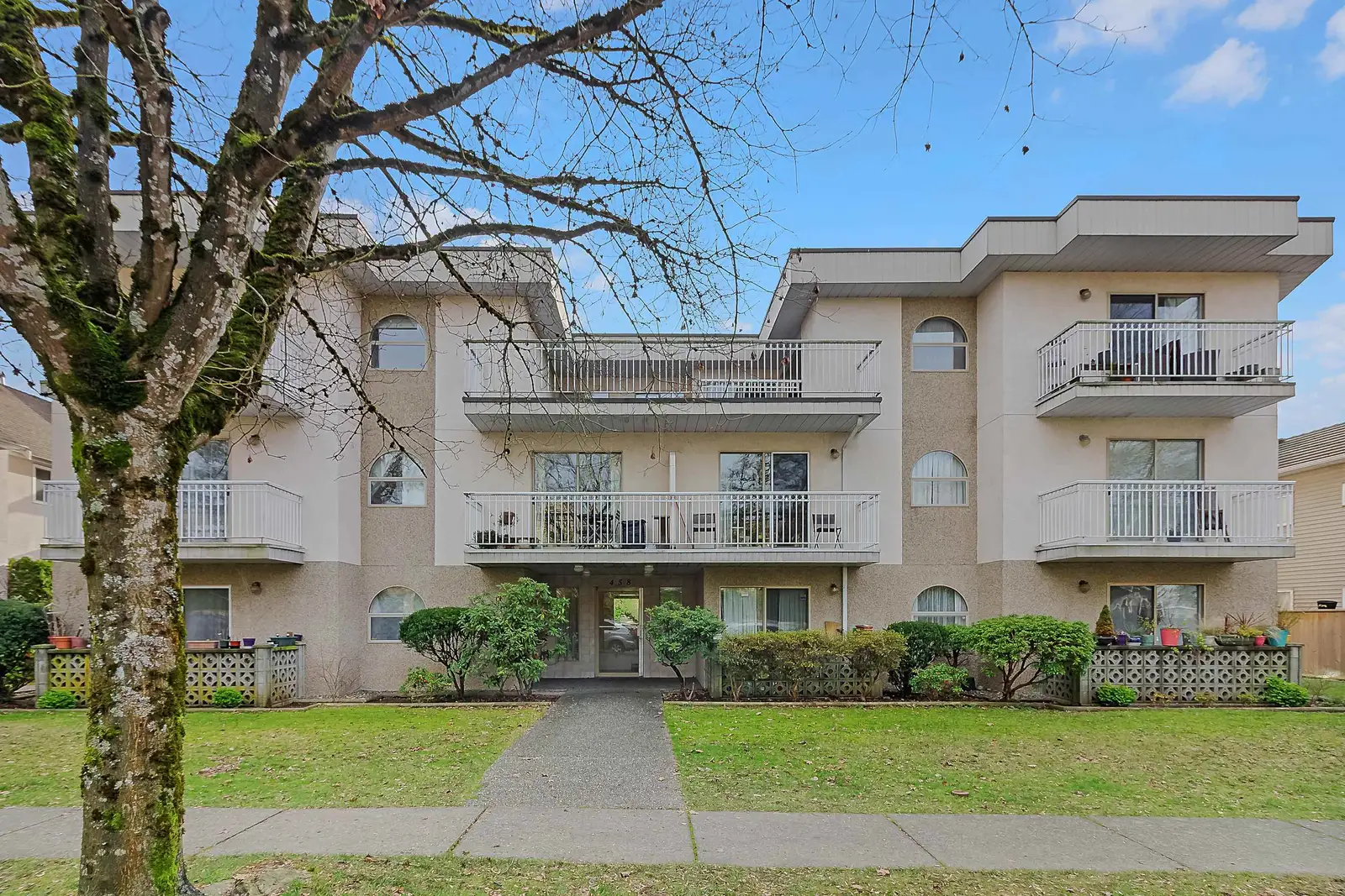 303 458 E 44TH AVENUE, Vancouver BC V5W 1W3
