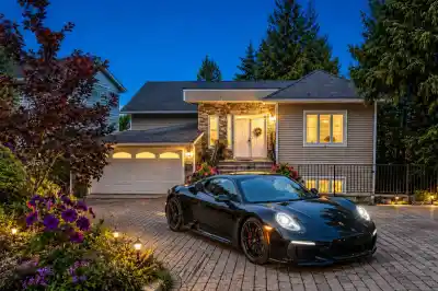 1041 PROSPECT AVENUE, North Vancouver BC V7R 2M6