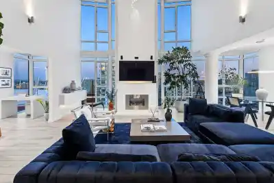 PH1 930 CAMBIE STREET, Vancouver BC V6B 5X6