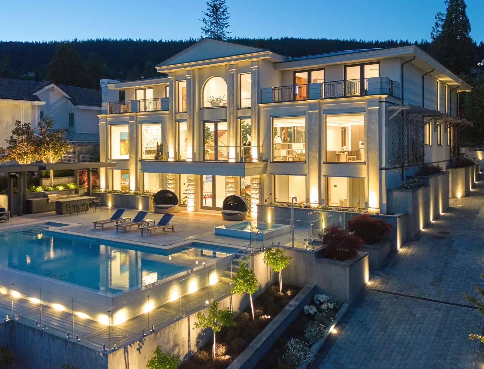 961 KING GEORGES WAY, West Vancouver BC V7S 1S6