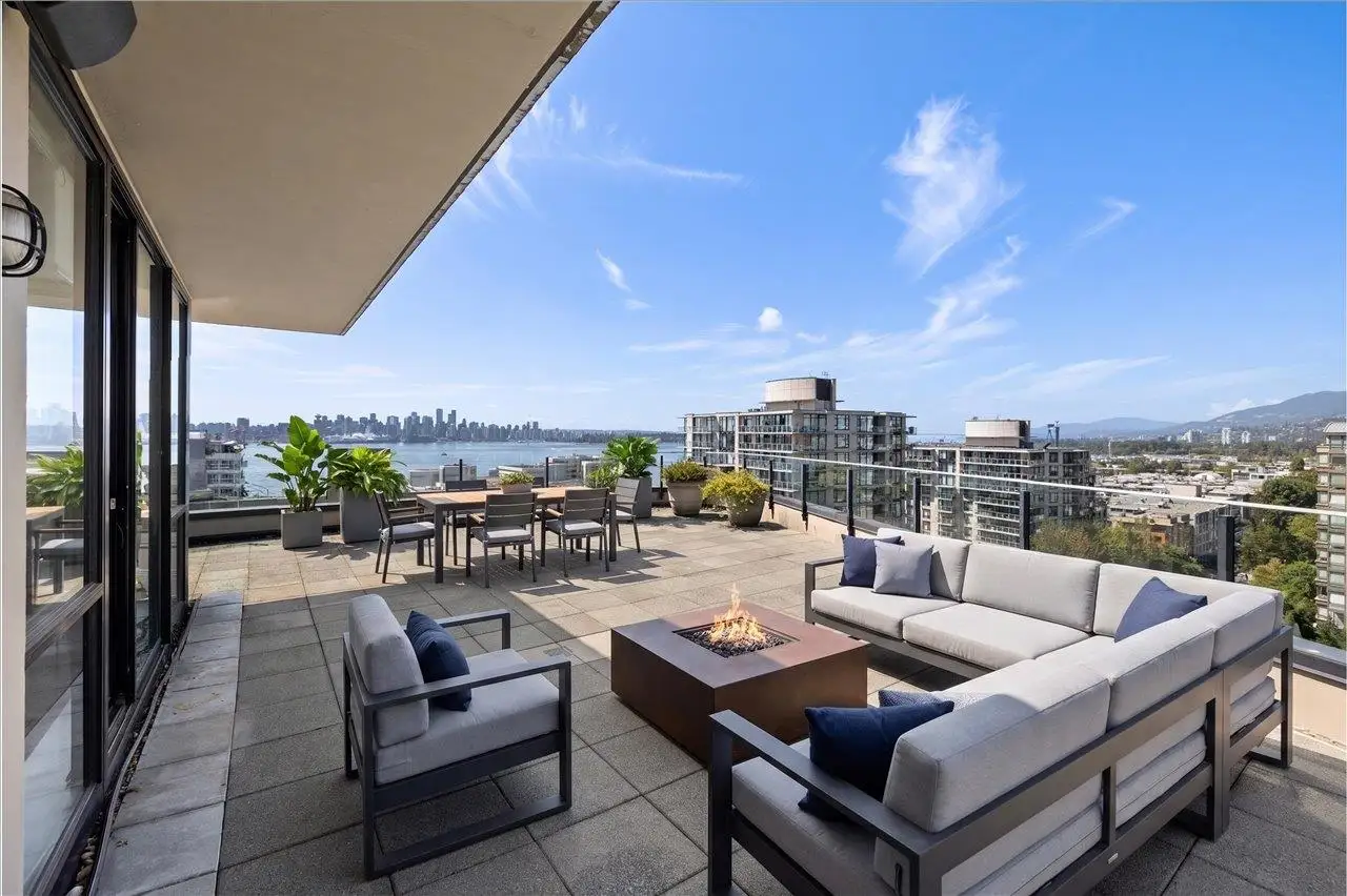 PH2 124 W 1ST STREET, North Vancouver BC V7M 3N3