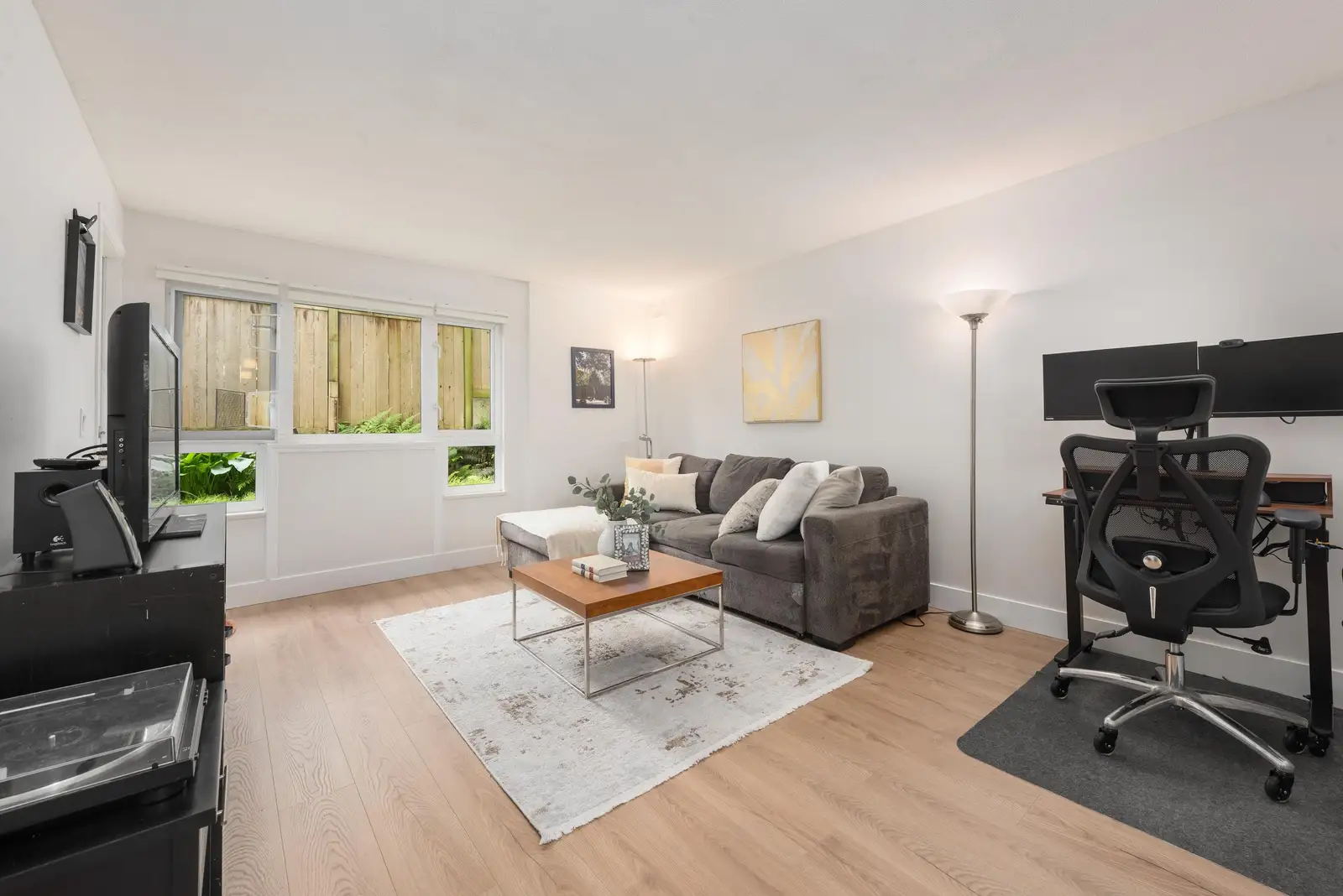104 1330 GRAVELEY STREET, Vancouver BC V5L 3A2