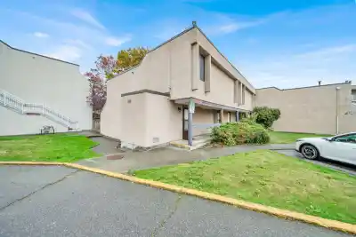 28 17702 60 AVENUE, Surrey BC V3S 1V2