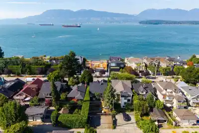 3026 POINT GREY ROAD, Vancouver BC V6K 1B1