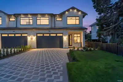 8221 111B STREET, Delta BC V4C 4T2