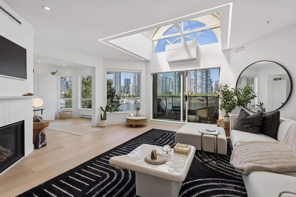 PH 409 1859 SPYGLASS PLACE, Vancouver BC V5Z 4K6