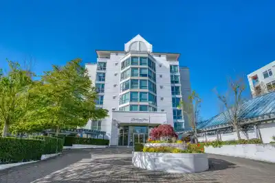 401 5860 DOVER CRESCENT, Richmond BC V7C 5S6