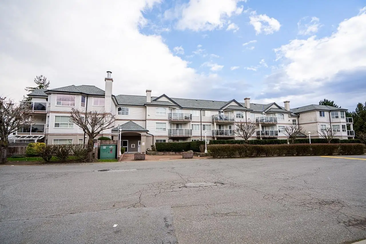 305 12769 72 AVENUE, Surrey BC V3W 2M7