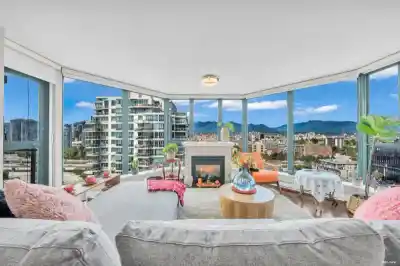 1904 1088 QUEBEC STREET, Vancouver BC V6A 4H2