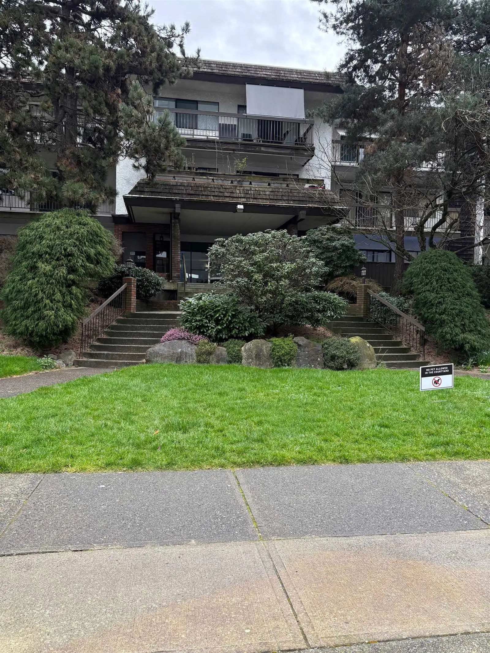 206 6560 BUSWELL STREET, Richmond BC V6Y 2G7