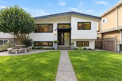 4921 CHESTER STREET, Vancouver BC V5W 3A7