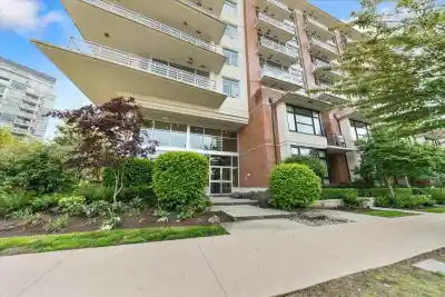 512 298 E 11TH AVENUE, Vancouver BC V5T 0A2