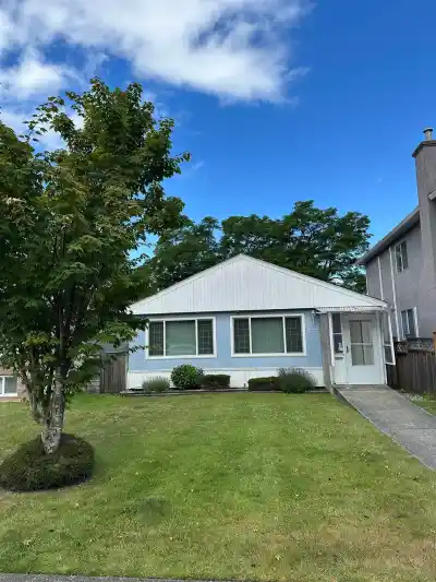7223 GLADSTONE STREET, Vancouver BC V5P 4G7