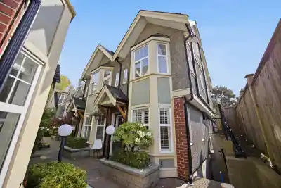 6 1642 E GEORGIA STREET, Vancouver BC V5L 2B2