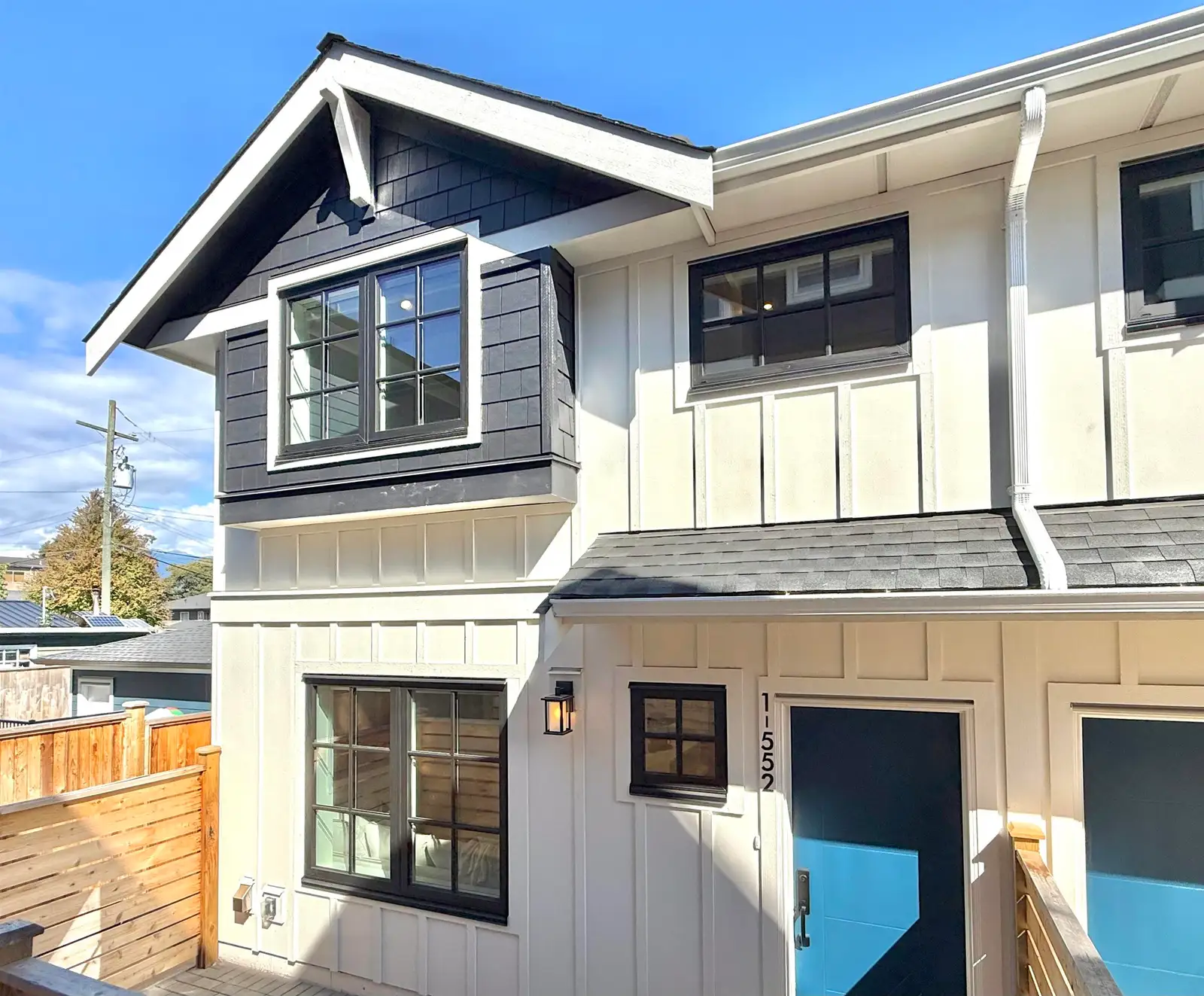 1 552 KASLO STREET, Vancouver BC V5K 3Z2