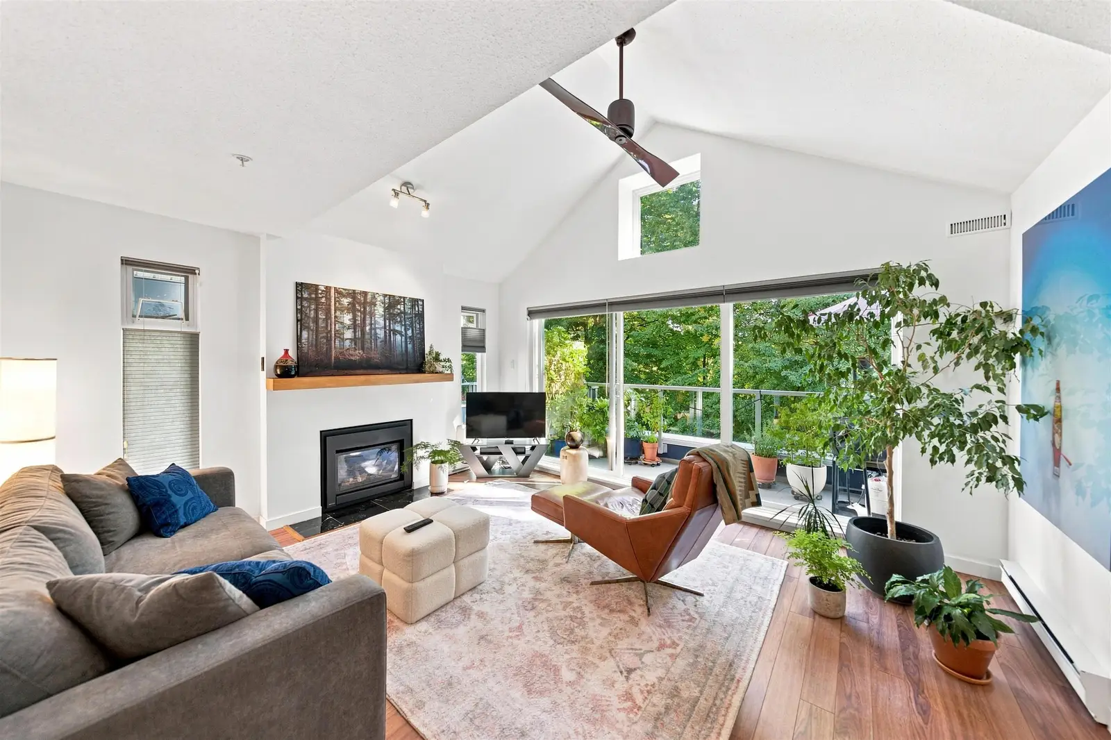 304 865 W 15TH AVENUE, Vancouver BC V5Z 1R8