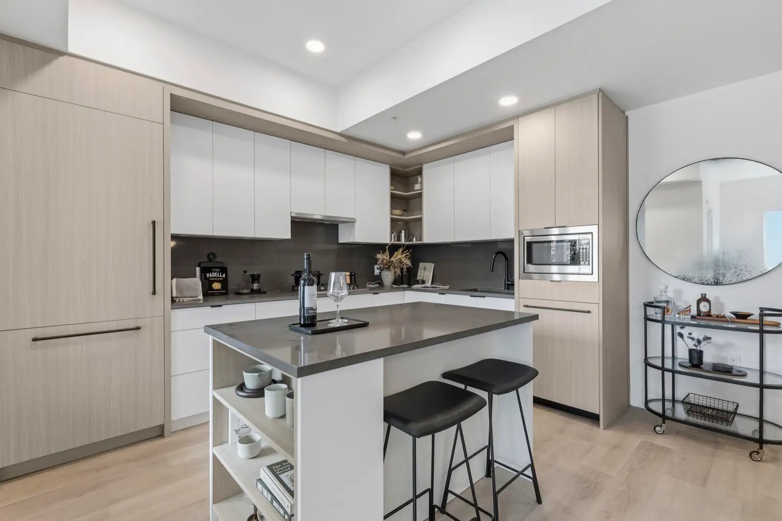107 2268 E BROADWAY, Vancouver BC V5N 0L2