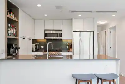 807 1401 HUNTER STREET, North Vancouver BC V7J 0E2