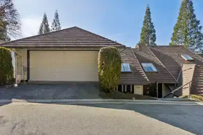 5709 OWL COURT, North Vancouver BC V7R 4V1