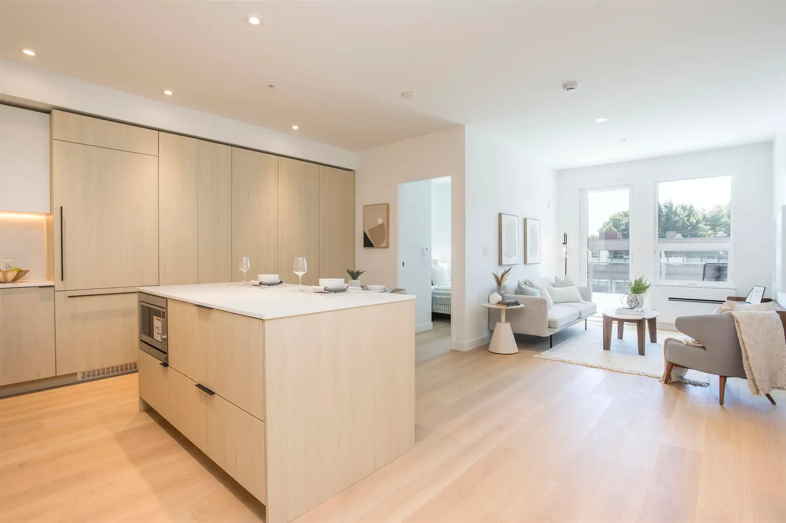 407 2471 ST. GEORGE STREET, Vancouver BC V5T 1W9