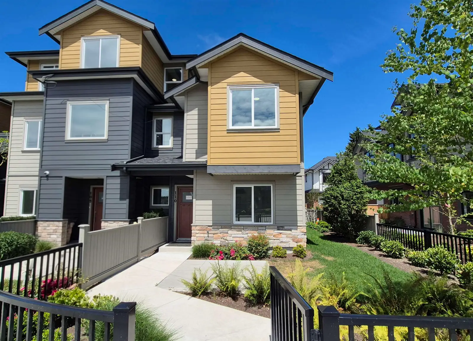110 8233 WILLIAMS ROAD, Richmond BC V7A 1G4