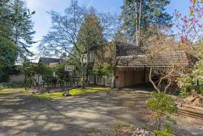 1366 KINGS AVENUE, West Vancouver BC V7T 2C6