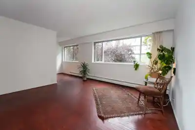 210 1050 JERVIS STREET, Vancouver BC V6E 2C1