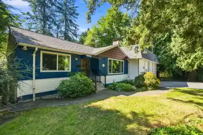 1611 LYNN VALLEY ROAD, North Vancouver BC V7J 2B5