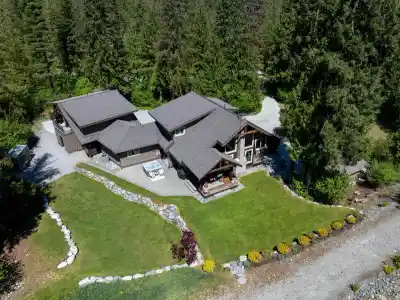 1044 CEDAR GROVE LANE, Pemberton BC V0N 2L2