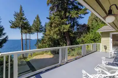 4947 SUNSHINE COAST HIGHWAY, Sechelt BC V7Z 0B6