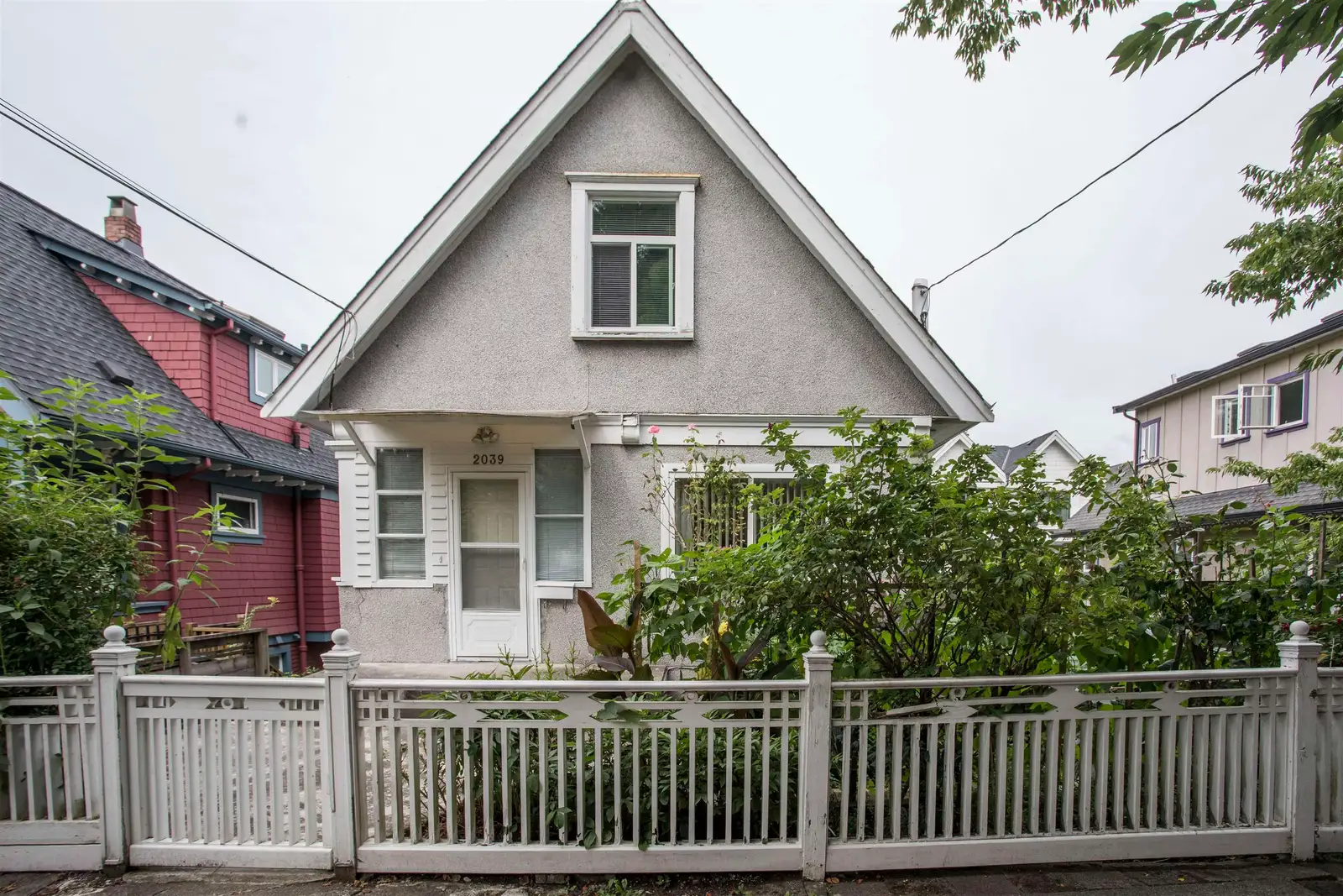 2039 TURNER STREET, Vancouver BC V5L 2A2