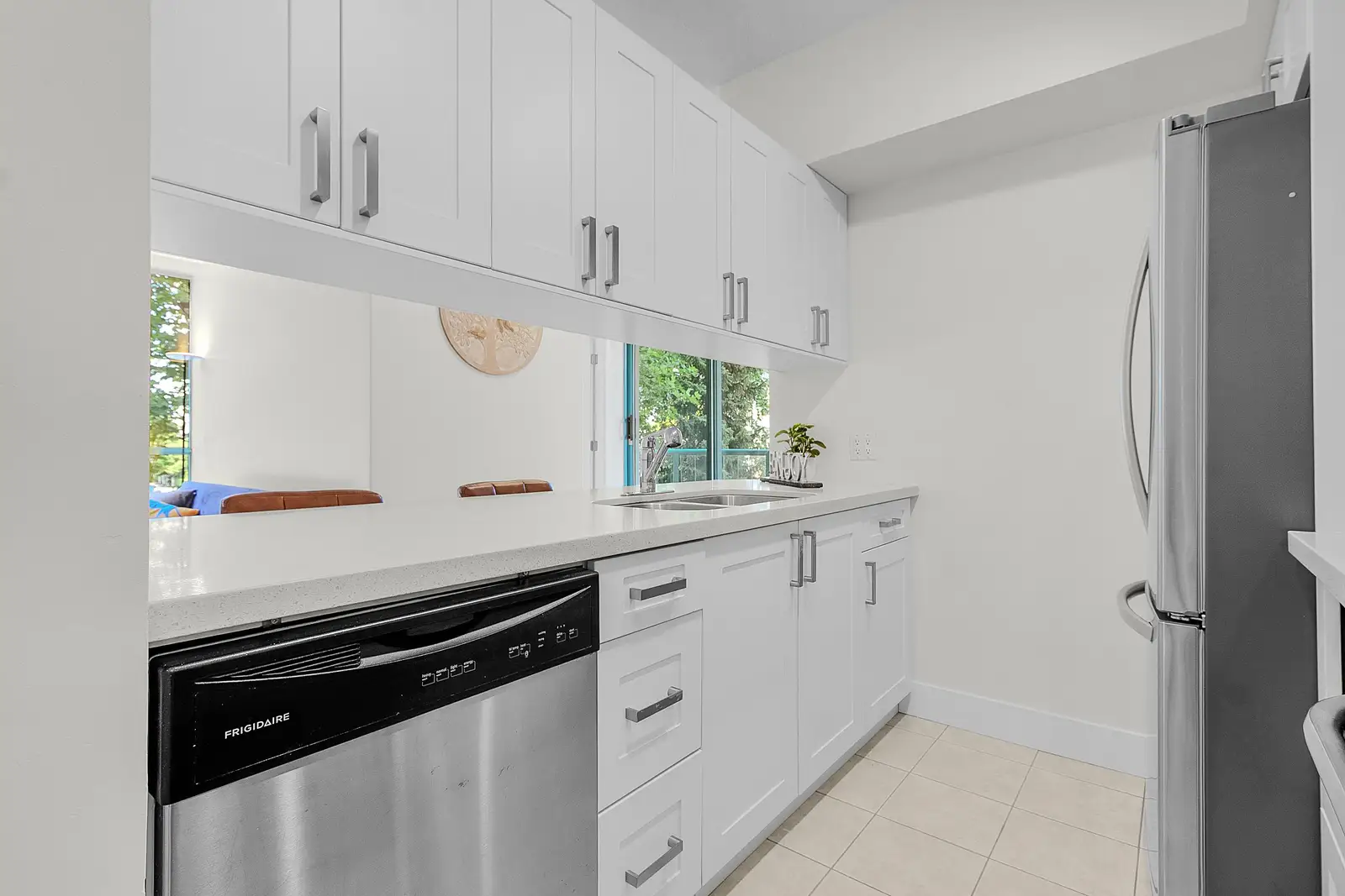 302 8871 LANSDOWNE ROAD, Richmond BC V6X 3X8