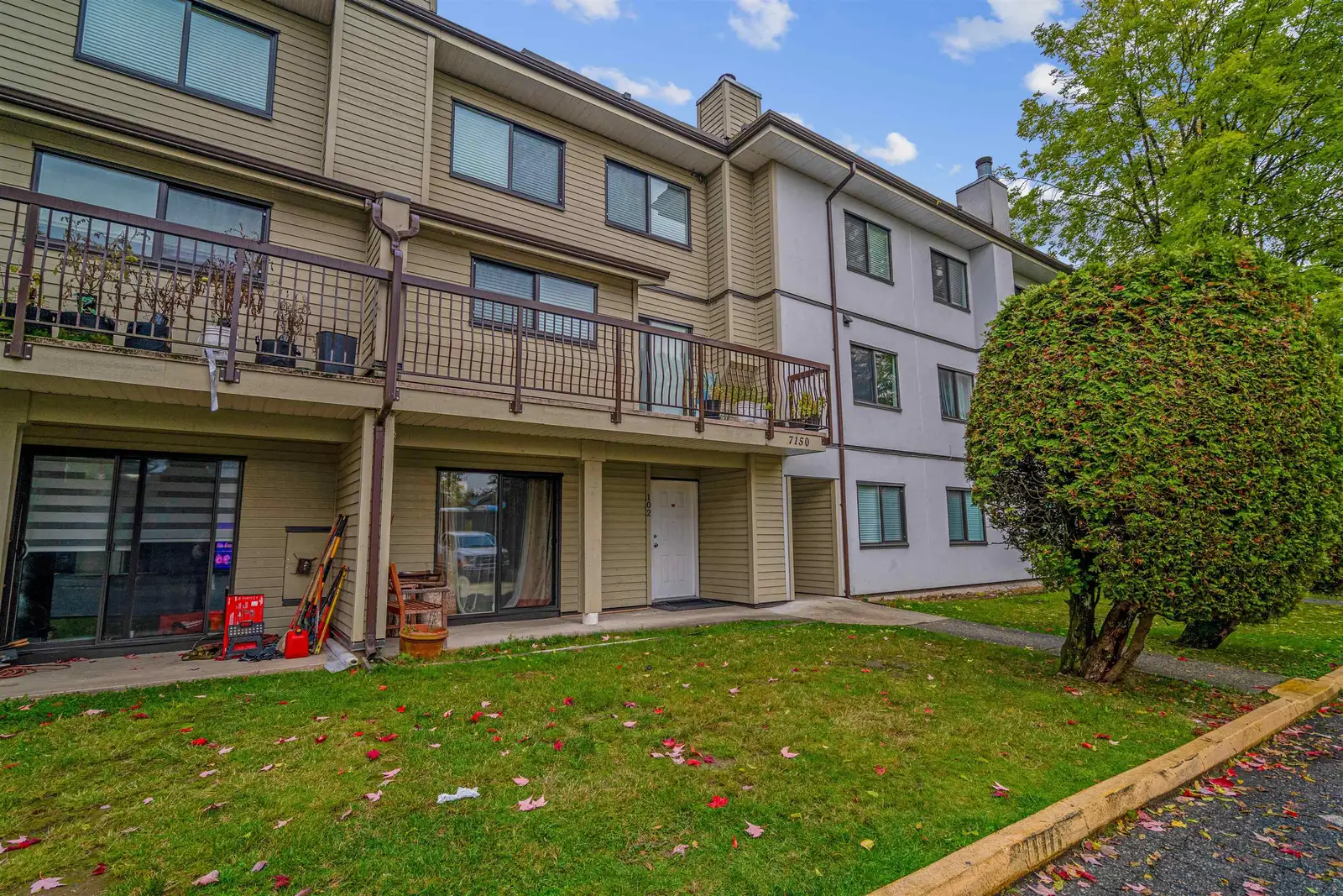 102 7150 133 STREET, Surrey BC V3W 7Z7
