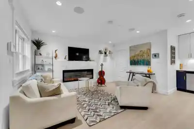 1020 ODLUM DRIVE, Vancouver BC V5L 3L6