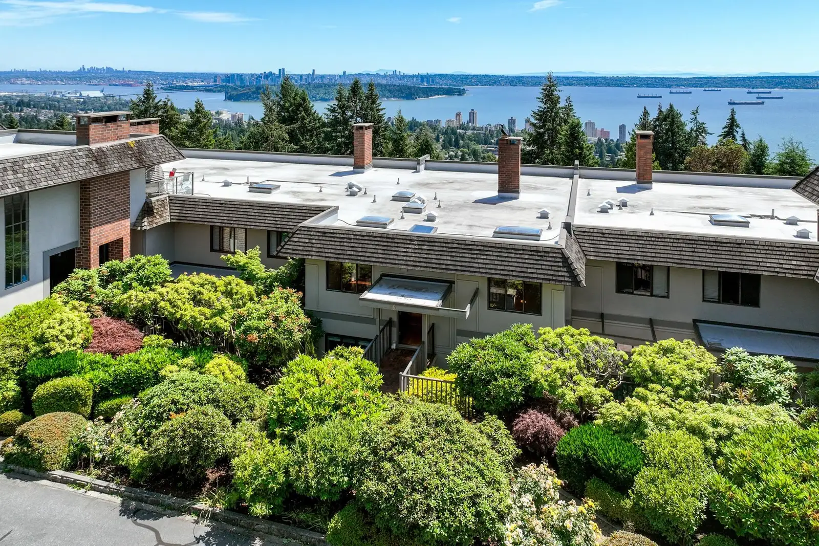 8 2206 FOLKESTONE WAY, West Vancouver BC V7S 2X7