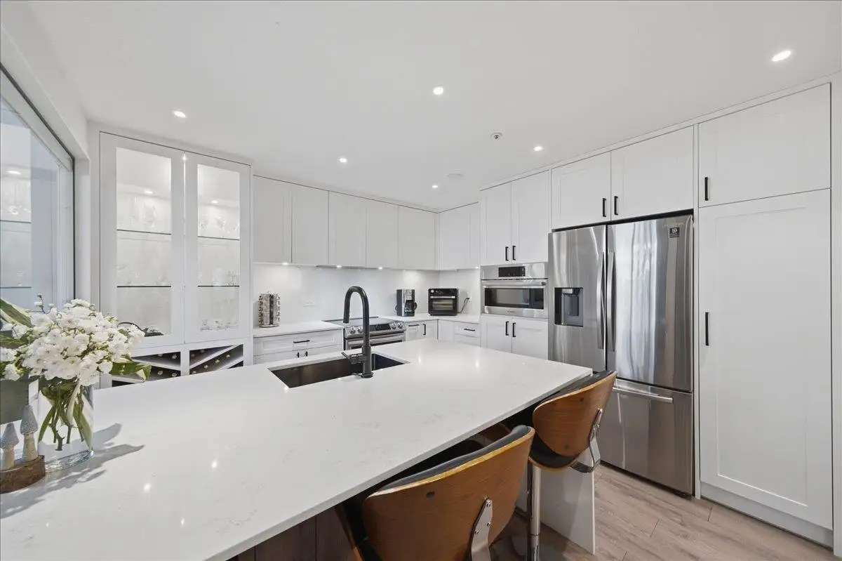 109S 1100 56 STREET, Delta BC V4L 2N2