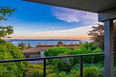 18 2214 FOLKSTONE WAY, West Vancouver BC V7S 2X7