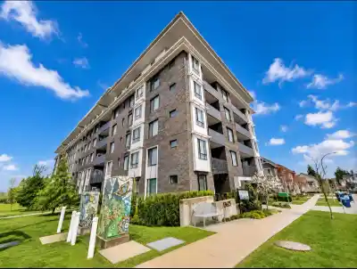 319 13623 81A AVENUE, Surrey BC V3W 3N7