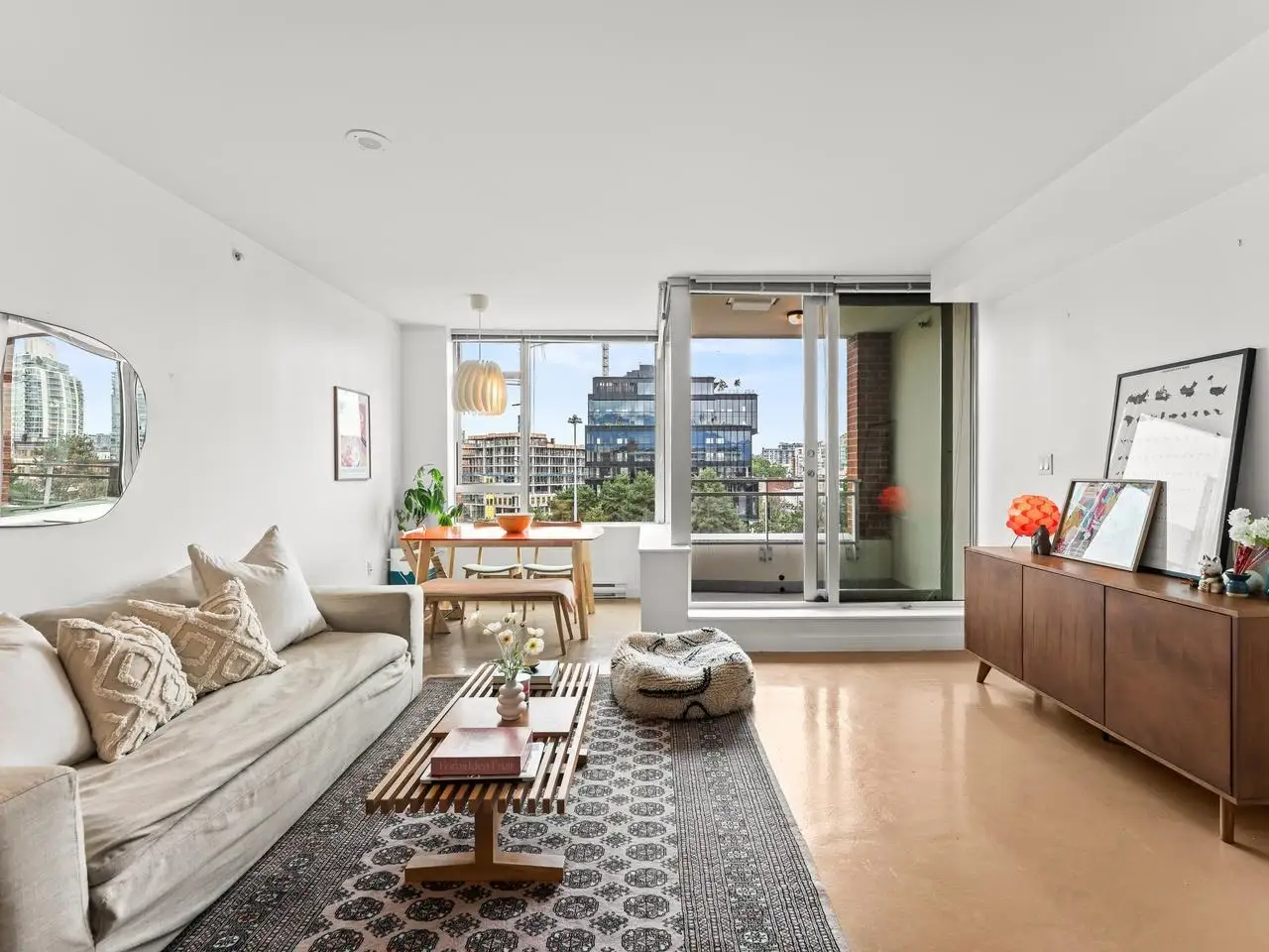 715 221 UNION STREET, Vancouver BC V6A 0B4