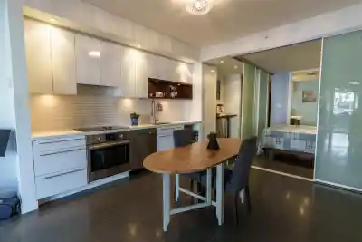 260 E 2ND AVENUE, Vancouver BC V5T 1B7