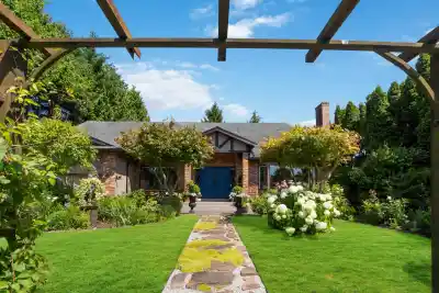 4106 STAULO CRESCENT, Vancouver BC V6N 3S2