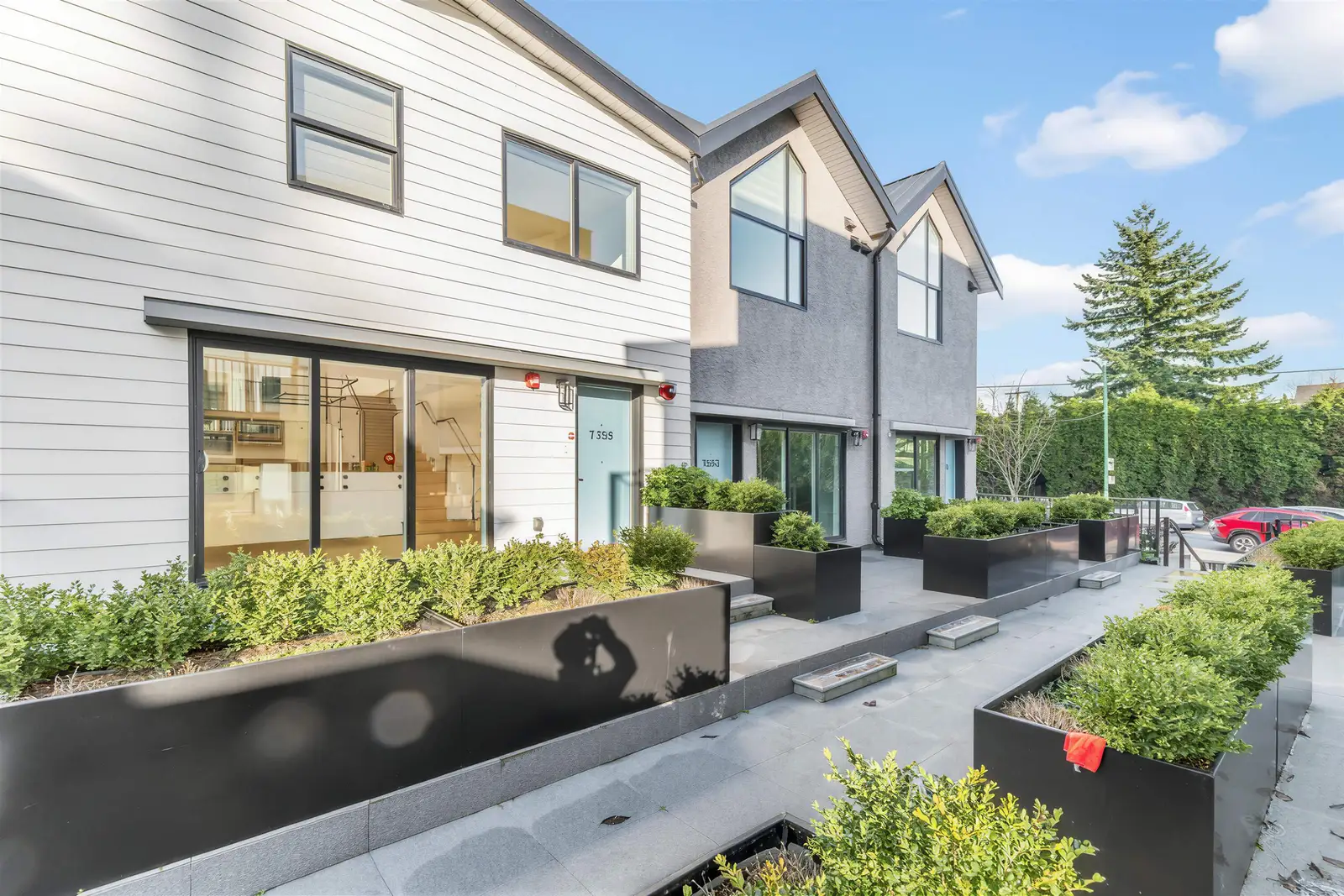 7353 OAK STREET, Vancouver BC V6P 1V9