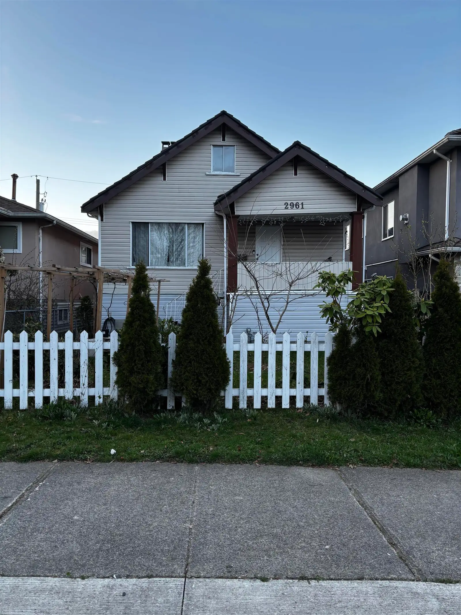 2961 E 29TH AVENUE, Vancouver BC V5R 1V8