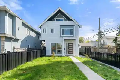6692 NANAIMO STREET, Vancouver BC V5P 4L2