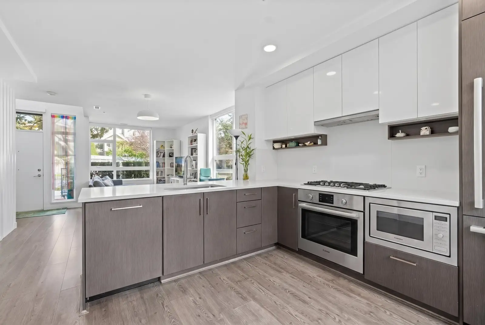190 W 63RD AVENUE, Vancouver BC V5X 0G6