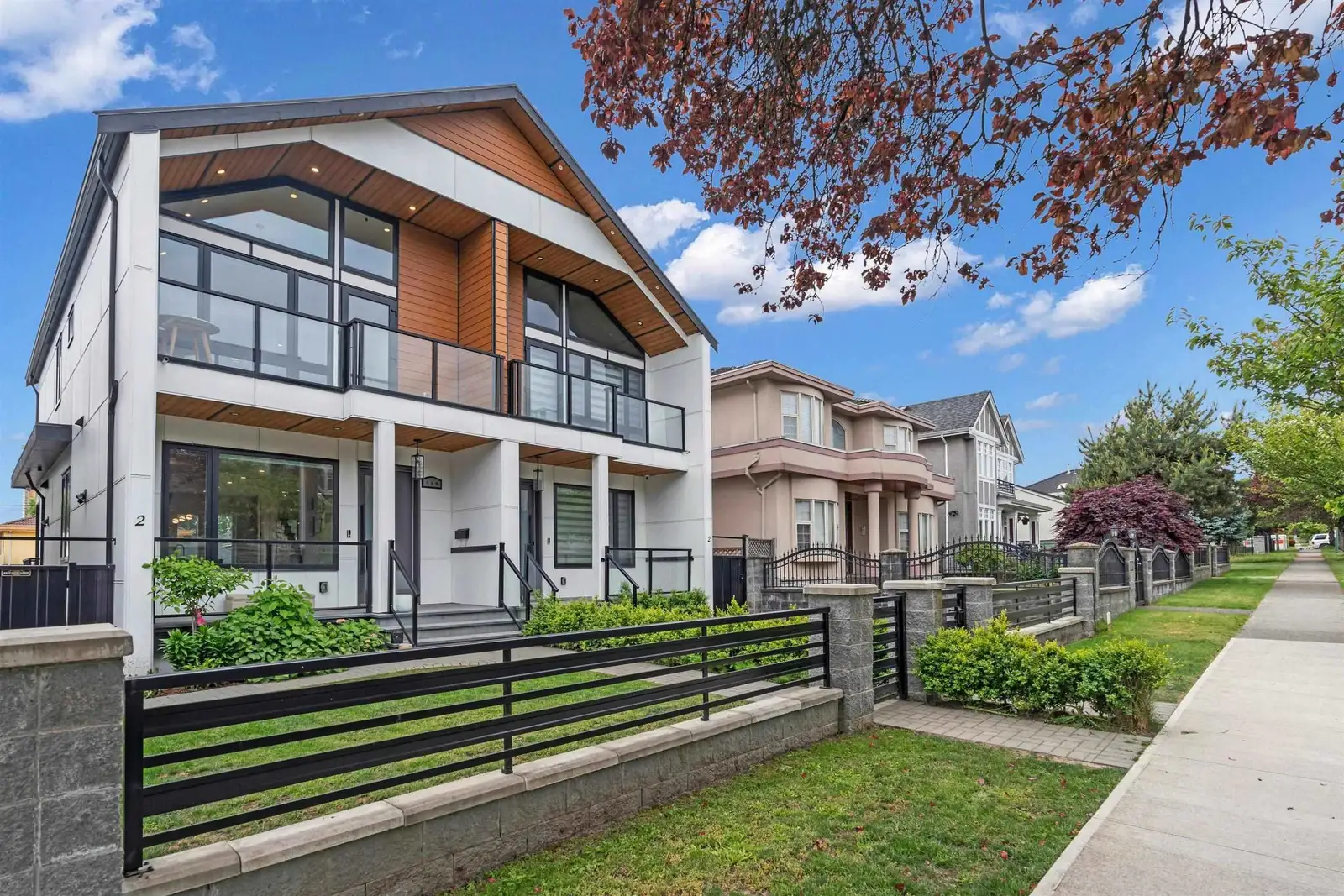 1 560 W 63RD AVENUE, Vancouver BC V6P 2G8